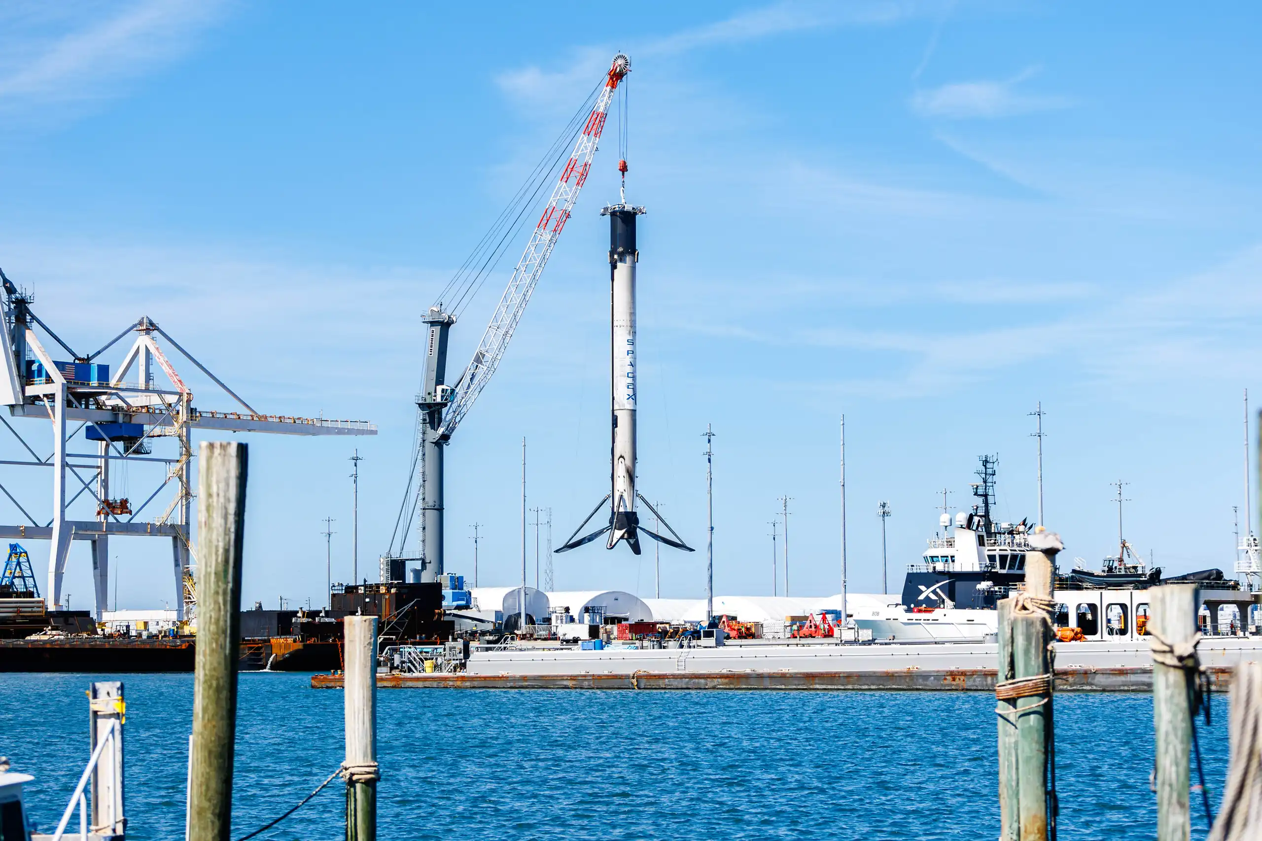 Full width image description